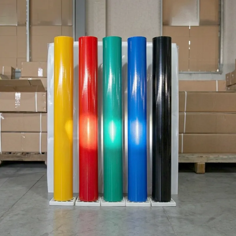 رولات استيكر عاكس للضوء بألوان متعددة (أصفر، أحمر، أخضر، أزرق، أسود) مقاس 1.24 متر لتجهيزات السلامة والطرق